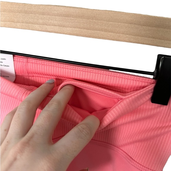 Nike Mid Rise Biker Shorts Pink NWT - Picture 10 of 10